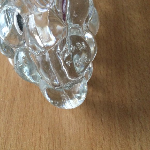 White Clear glass grapes bottle with lid made in turkey - Picture 5 of 5